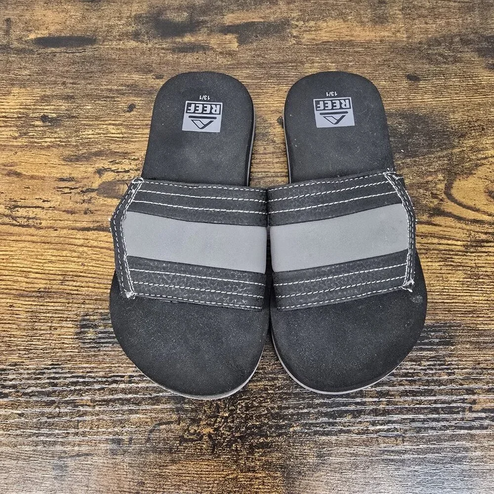Reef Ahi Slide Sandals Boys Size 13/1 Black Gray Adjustable Top Strap Slip On